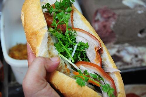 Năm quán bánh mì bán không ngừng tay ở Sài Gòn